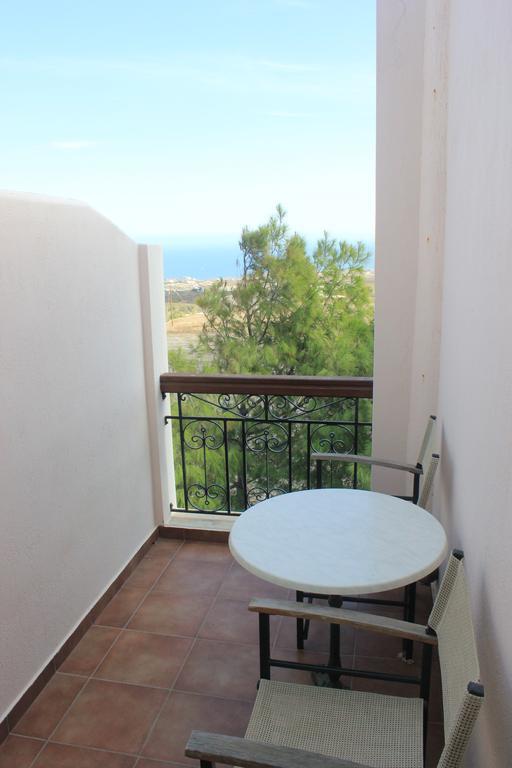 Costa Marina 2* Fira (Santorini)
